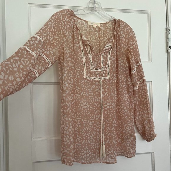 Two by Vince Camuto sheer gauzy pink boho preppy tunic top long sleeve, size XS - Picture 3 of 12